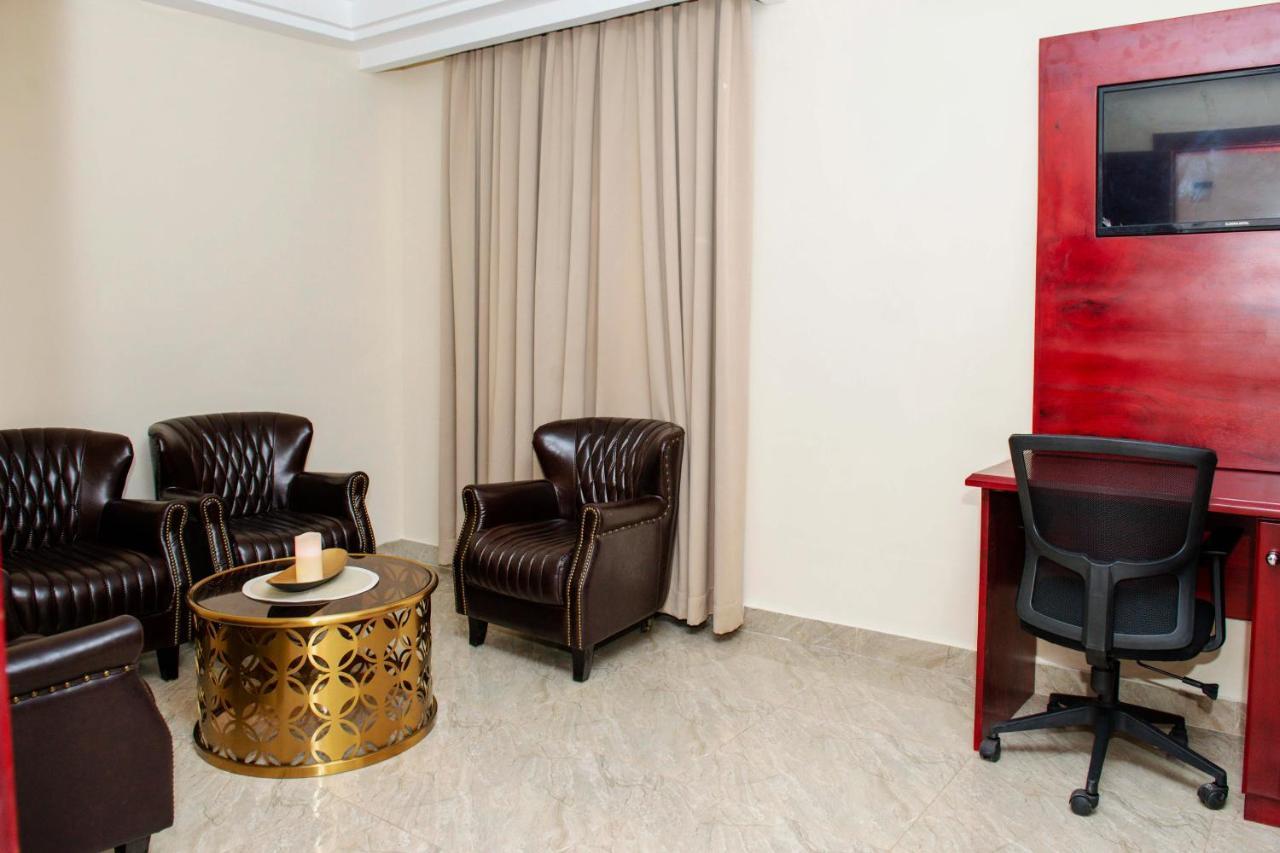 El Doria Hotel Lomé Esterno foto