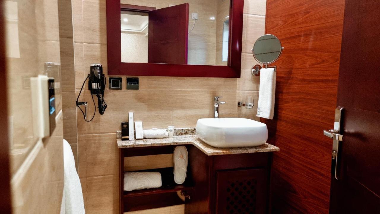 El Doria Hotel Lomé Esterno foto
