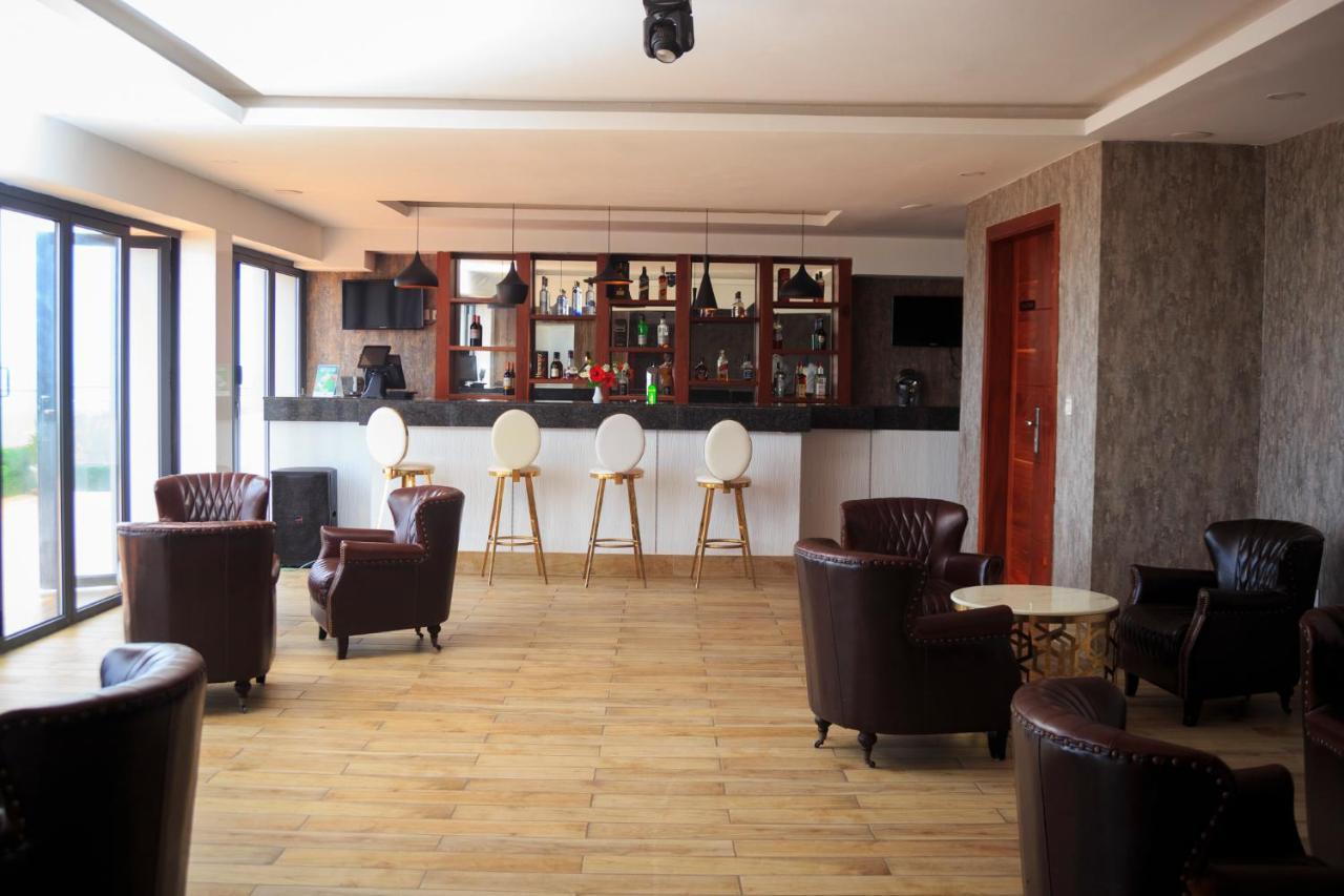 El Doria Hotel Lomé Esterno foto